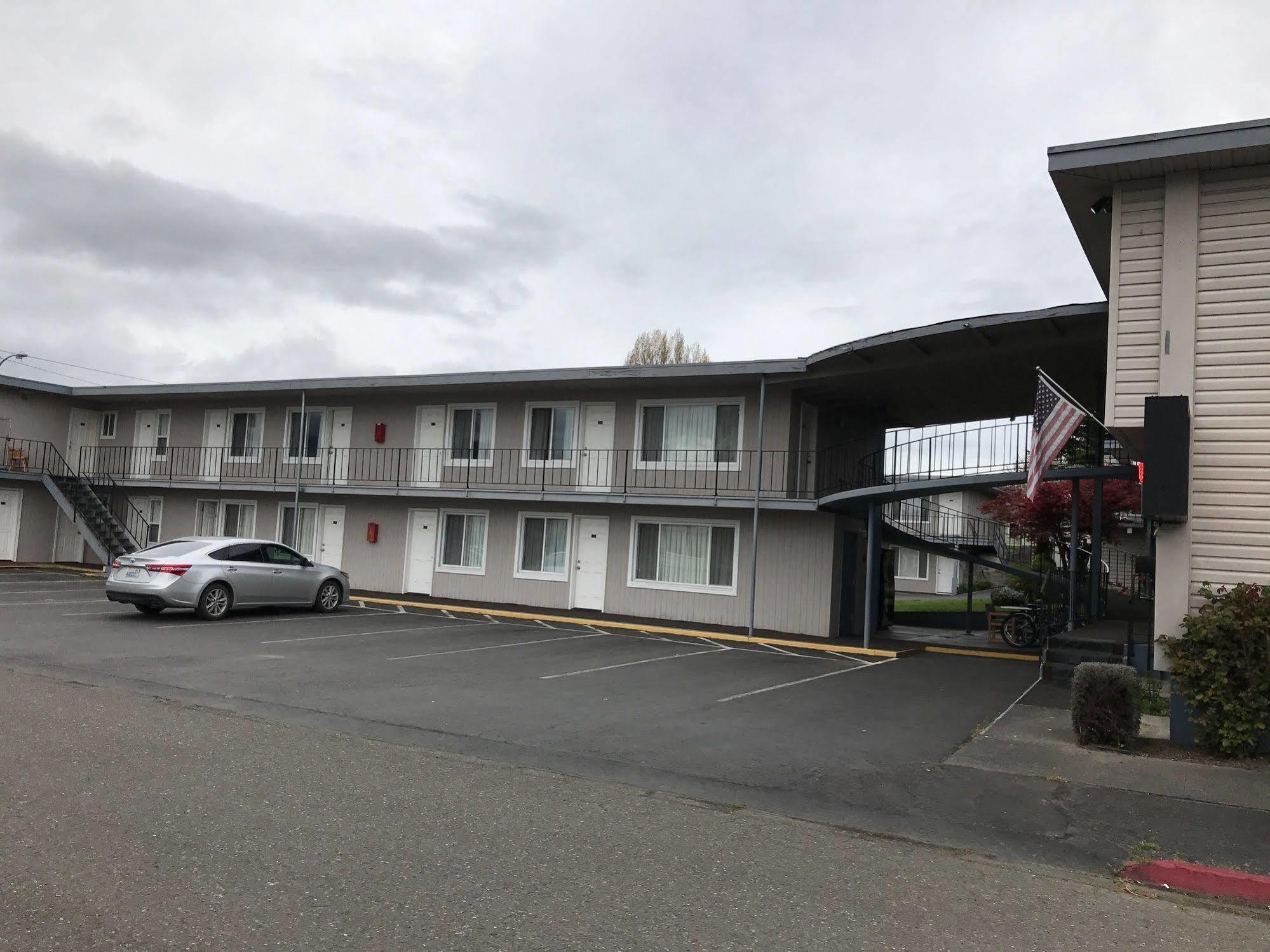 Riviera Inn Port Angeles Exterior photo