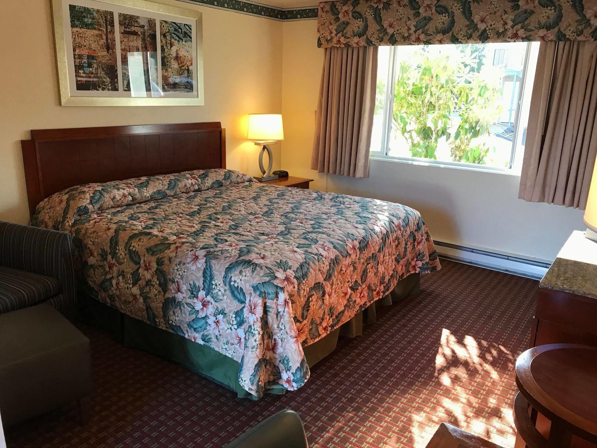 Riviera Inn Port Angeles Exterior photo
